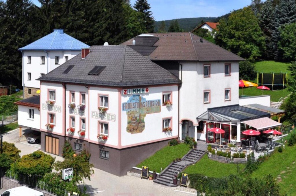 Pension-Parzer-Pressbaum-bei-Wien