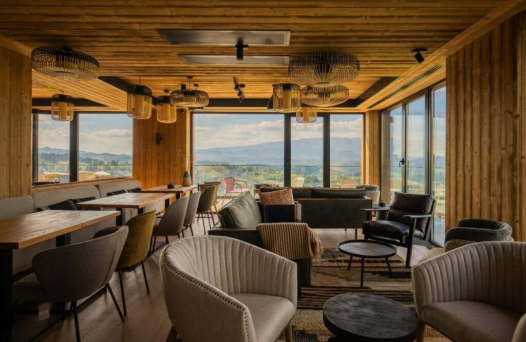 The-Pines-Bucegi-Lodge