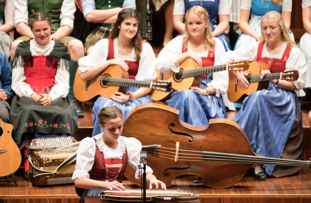 Hotels-With-Traditional-Swiss-Music