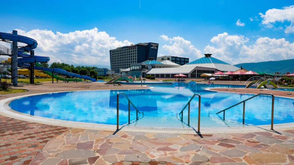 Hotel Hills Sarajevo exterior and water park